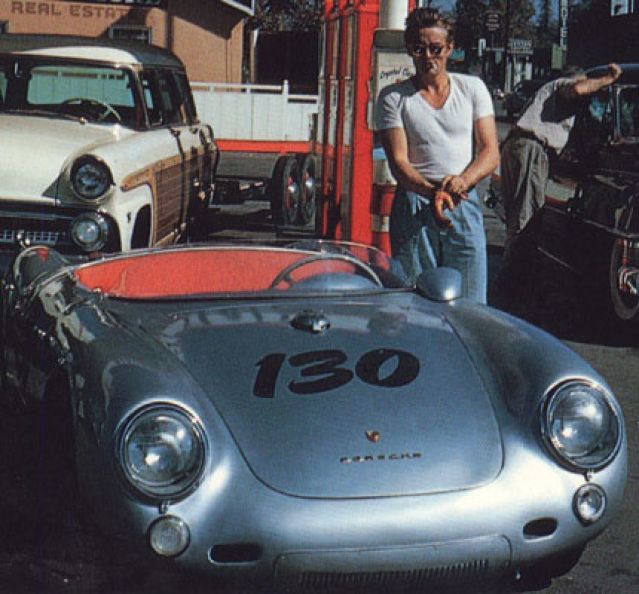 NotableHistory's tweet photo. James Dean and the Porsche 550 Spyder. https://t.co/8d1kGPhQ0U