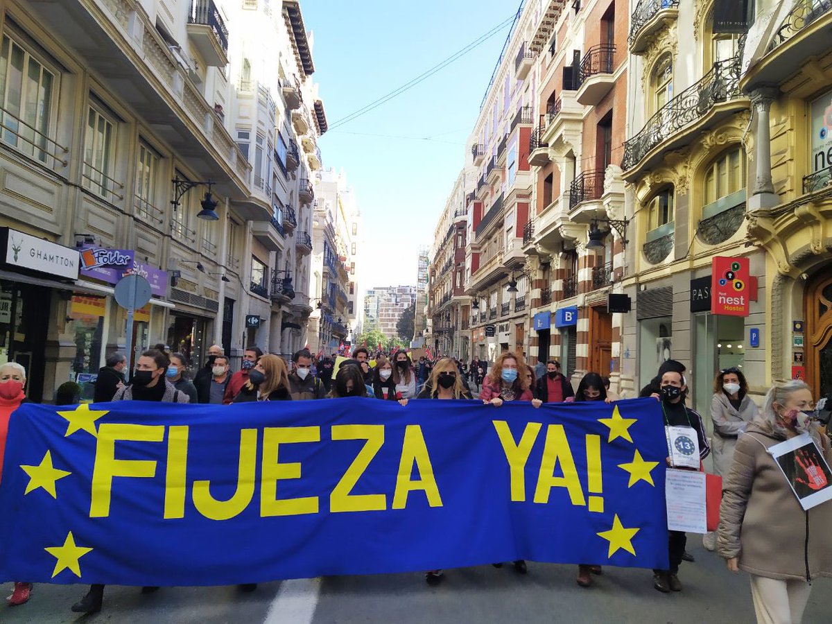 GMi15f's tweet photo. ‼️@mjmonteroc @Eselkaos @mllcastellanos @PilarVallugera Huelga y concentraciones Temporales públicos abusados en toda España #NoIcetazo
⛔Procesos selectivos resultado incierto NO son sanción
➡️Ley conforme Europa igual en toda España
@LourdesArastey @sanchezcastejon https://t.co/sjyKWnkUxv