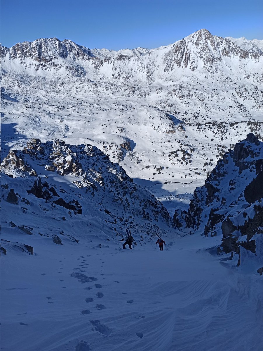 siempremountain's tweet photo. 30.11.21. Pic de Montmalús 🏔️
Canal NO 🤸
Grau Roig Andorra https://t.co/z0r9vK9ZO5