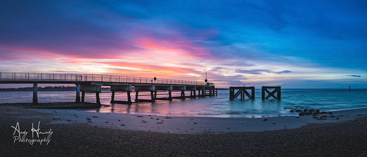 portsmouthnews's tweet photo. Lovely area for a walk. Eastney Pier sunrise by Andy Hornby. https://t.co/eEAcQ7XLtj https://t.co/o9zwj1rEfH