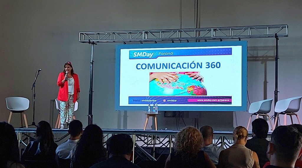 SmdayParana's tweet photo. "Lo único que justifica la verdadera comunicación son las historias. Las historias nos permiten marcar la diferencia. Sobran contenidos por todos lados y si mi contenido no tiene algo importante para decir, ¿para qué voy a decirlo?"

@jessiferradas @FOPEA
#SMDayPNA https://t.co/NxeFCqMaxL