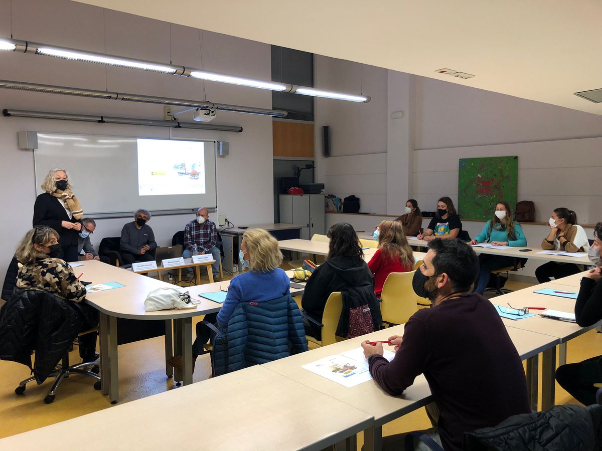 🌿Profesionalización y necesidades para el empleo en la educación ambiental ➡️Empieza la Jornada organizada en el marco del Máster en Educación Ambiental que ponemos en marcha junto a <a href="/NaturayCultura2/">Natura y Cultura</a> ¡Bienvenid@s!  #mástereducaciónambiental floridauniversitaria.es/es-ES/agenda/P…
