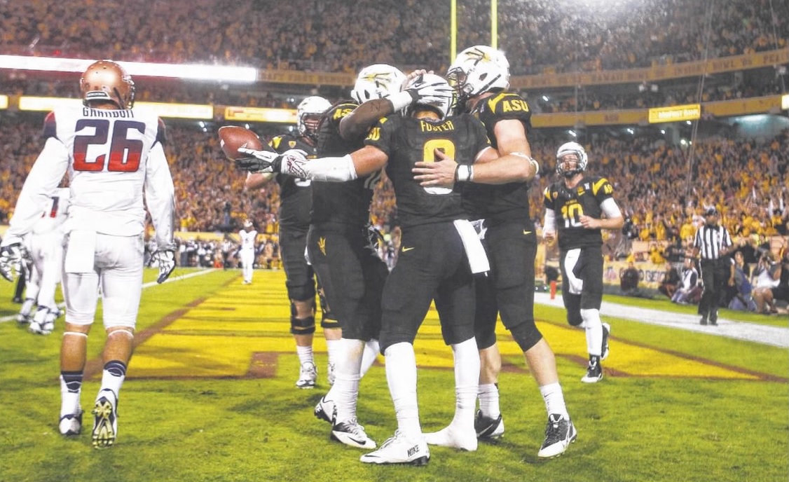 AZSportsHistory's tweet photo. 11/30/13 – #13 #ASU demolished UA 58-21 in Tempe, and clinched the PAC-12 South title and home field in the Conference Championship vs #8 Stanford on 12/7/13. Taylor Kelly: 13-25-274, 2 TDs. D.J. Foster: 124yds rushing, 2 TDs. Jaelen Strong: 142yds receiving. #ForksUp #BearDown https://t.co/gMjcGh7d91