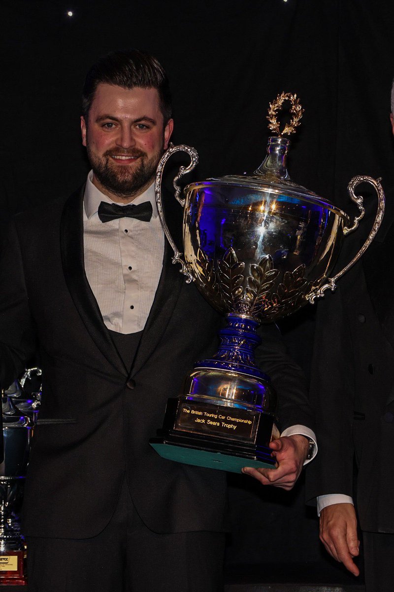 Catacleanuk's tweet photo. Looking sharp Mr. @DanielRowbottom. 2021 @BTCC awards gala ✅

Hopefully, #Rowbo will be back at the gala again next season… maybe picking up a different trophy… that’s the plan anyway. 😉🎯🏆

#Cataclean #BTCC #Rowbo32 #Flash52 #TeamDynamics #Halfords https://t.co/Pujo4g2T3g
