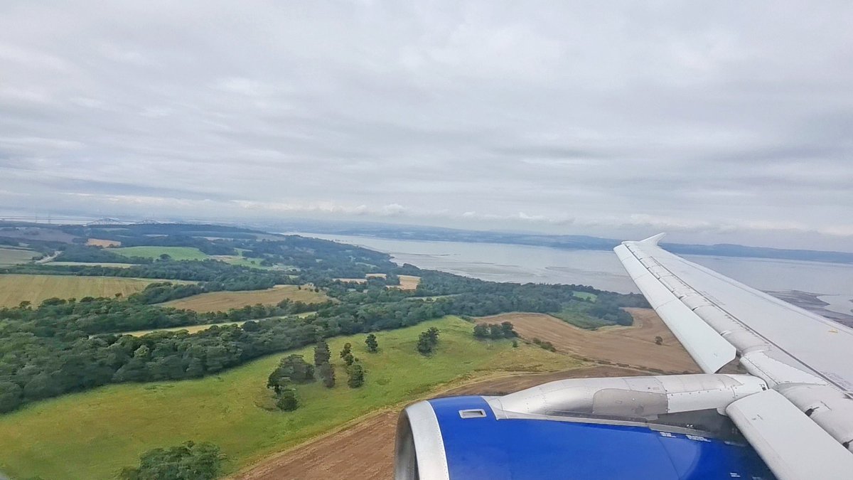 charlest103's tweet photo. New Video Uploaded to YouTube! British Airways A320 G-GATK Landing at Edinburgh Airport ✈️ WATCH HERE ▶️ https://t.co/1EGmUgcEAM https://t.co/umDvhvFqLD