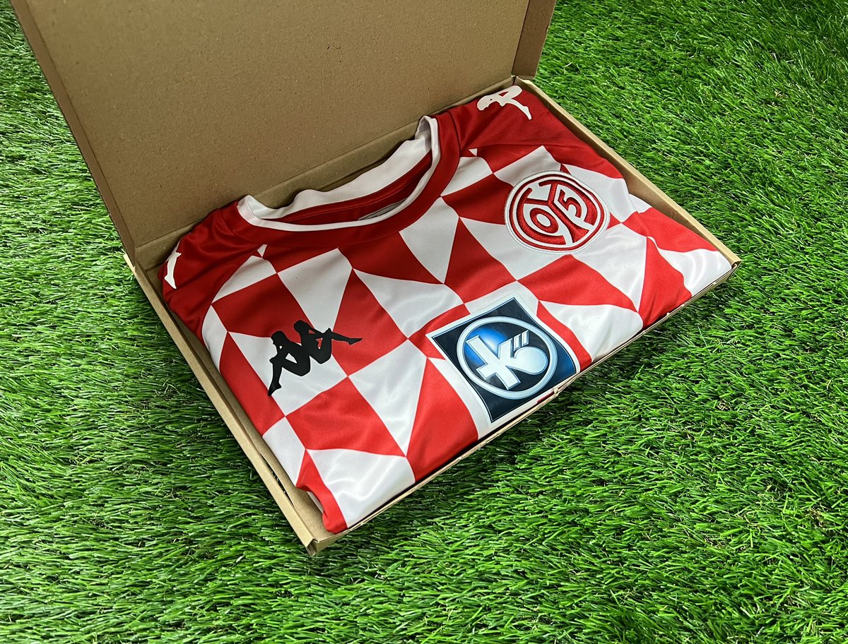 mysteryfootball's tweet photo. If Raphinha scores vs Crystal Palace tonight, we will give away a Mystery Football shirt to one lucky follower!🇧🇷 

To enter: 
1️⃣ RT this tweet
🤝 Follow us

Good luck! 🤞🏻 https://t.co/6aioUs03Rj