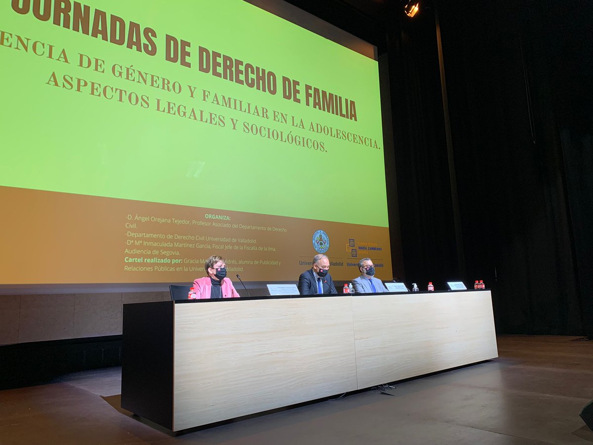 Hoy hemos estado en el Campus de Segovia inaugurando las IV Jornadas de Derecho de Familia. Esta edición trata la Violencia de Género y familiar en la adolescencia, sus aspectos legales y sociológicos. #Segovia #UniversidaddeValladolid