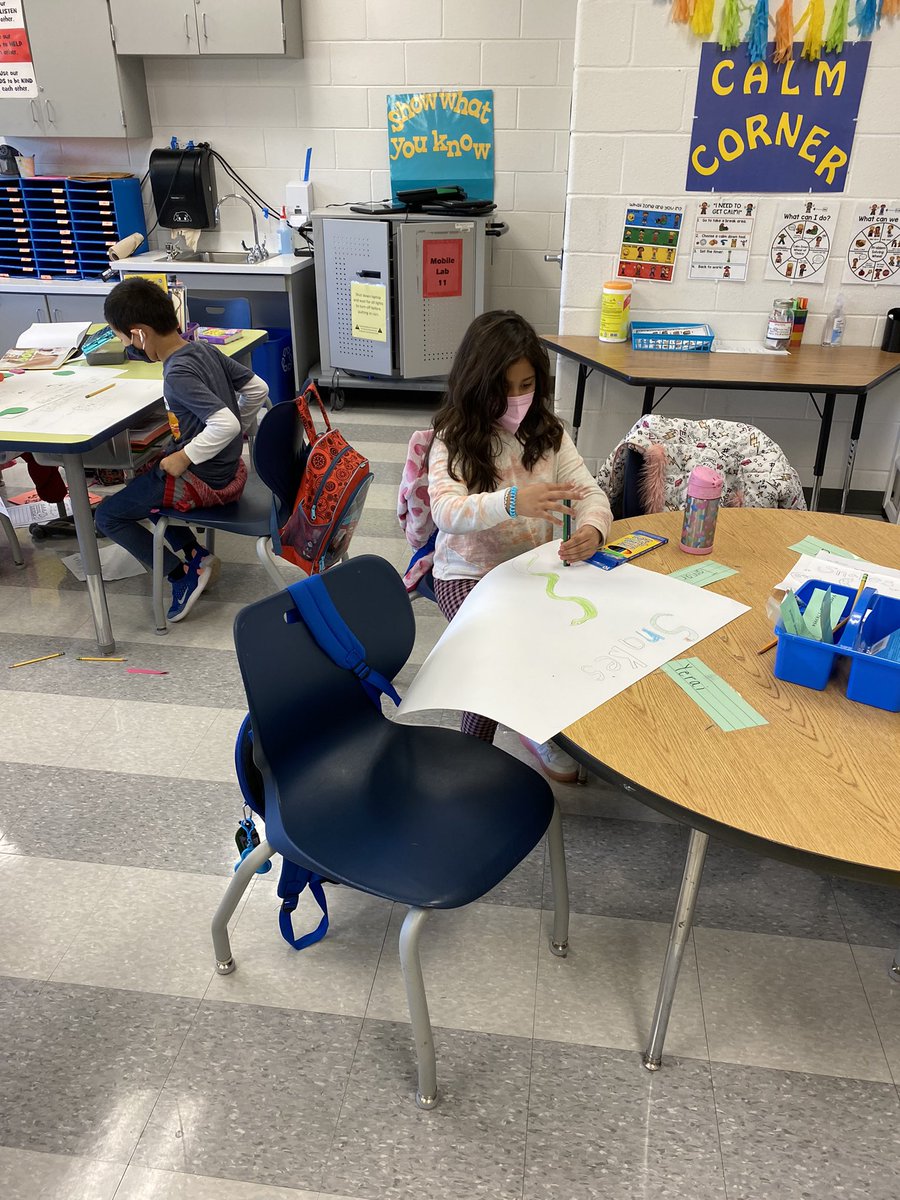 Mariner2nd's tweet photo. Our 2nd graders are working hard on their nonfiction posters! We can’t wait to present them! https://t.co/Gggc3HCTmv