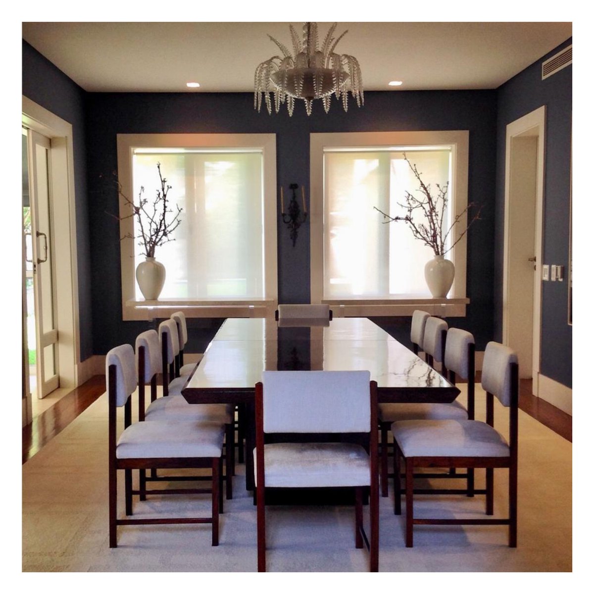 GalvezVitto's tweet photo. Design Colecionável | Sala de Jantar.
#studiogalvezdevitto #arquitetura #interiores #decorstudiogalvezdevitto #details #decoration #architecture #interiors #decor #design #saladejantar #dinnerroom https://t.co/4F8WqxVvGp