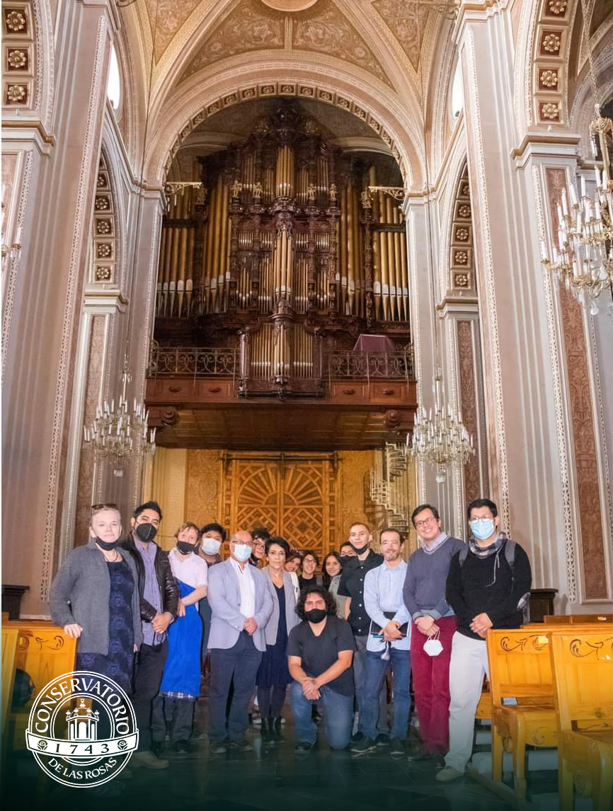 elconser's tweet photo. En coordinación con el Festival Internacional de Órgano de Morelia "Alfonso Vega Núñez" se realizaron el pasado sábado, clases magistrales internacionales de canto y órgano, gracias a los maestros: Sara Matarranz y Francisco Javier López.
#elconser
#NoMusicNolife https://t.co/gNYEcURKwd