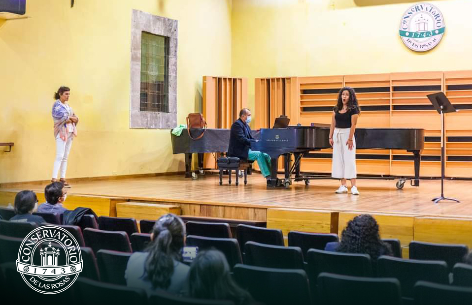 elconser's tweet photo. En coordinación con el Festival Internacional de Órgano de Morelia "Alfonso Vega Núñez" se realizaron el pasado sábado, clases magistrales internacionales de canto y órgano, gracias a los maestros: Sara Matarranz y Francisco Javier López.
#elconser
#NoMusicNolife https://t.co/gNYEcURKwd