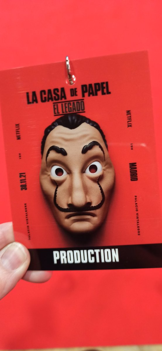 Esperando para empezar el evento de #lacasadepapael El Legado. ¿A quién podremos entrevistar?