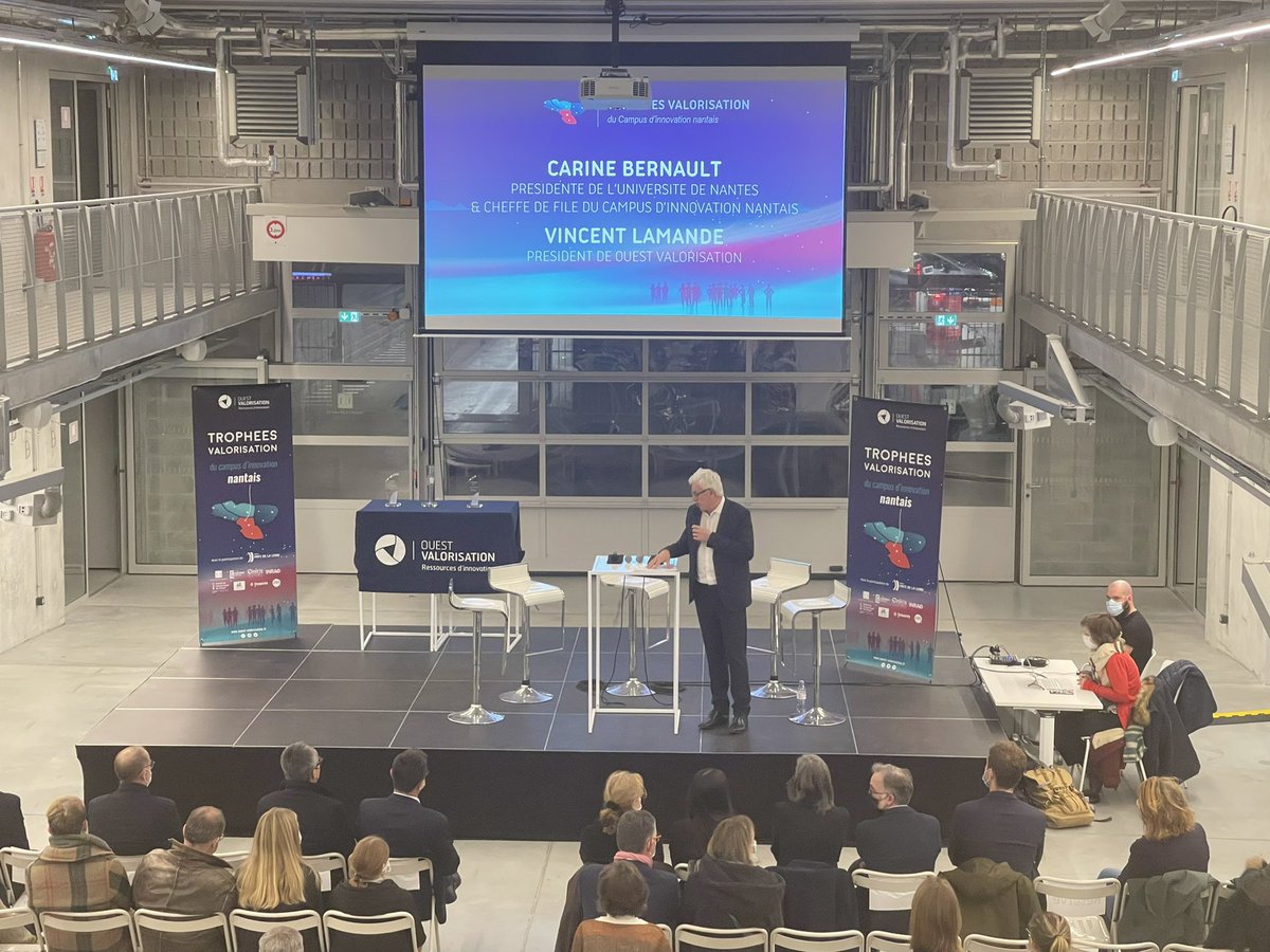 OuestValo's tweet photo. [Live] Trophées Valorisation du campus d’innovation Nantais
 
Discours d’ouverture par @XDebontride, Carine Bernault président @UnivNantes et @VincentLamande président de @OuestValo
 
@Halle6Ouest @ReseauSATT #Innovation #RecherchePublique https://t.co/LAQbP5gVKU
