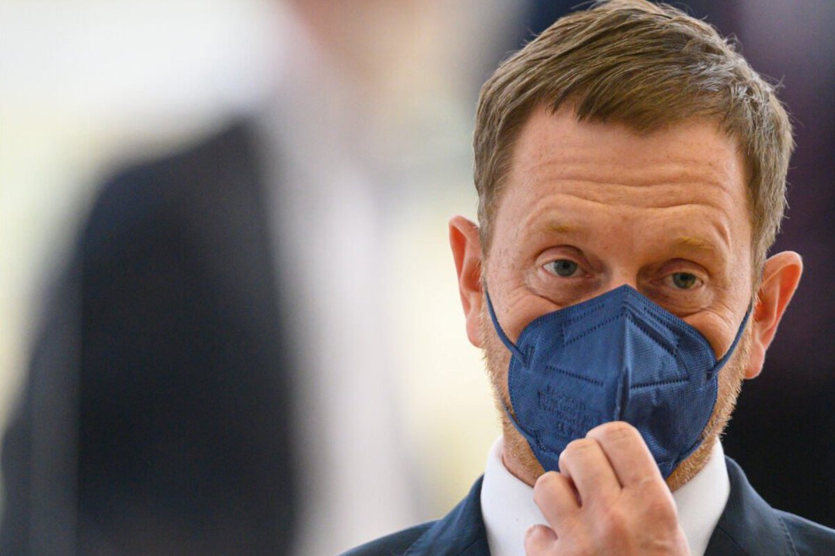 TAG24Sachsen's tweet image. Kretschmer ist offen für neue Corona-Maßnahmen: Kommt der Lockdown in Sachsen? #Sachsen #MichaelKretschmer tag24.de/nachrichten/po…