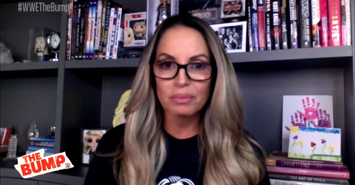 Trish Stratus Set for WWE Return… at a House Show?! https://t.co/3hdwWGIfRB https://t.co/WNPMW99WuY