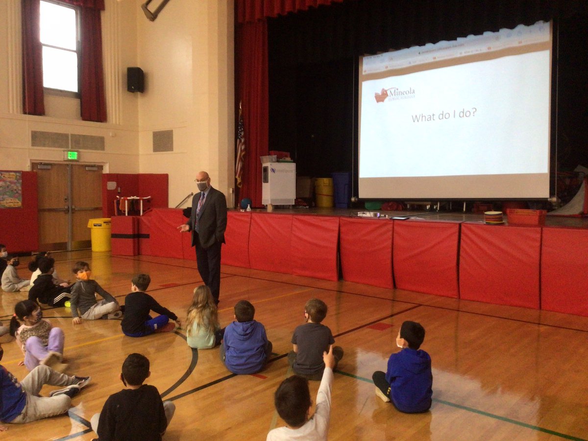 Thank you <a href="/NaglersNotions/">Michael Nagler</a> for teaching us about your job <a href="/Hampton_Street/">Hampton Street</a>