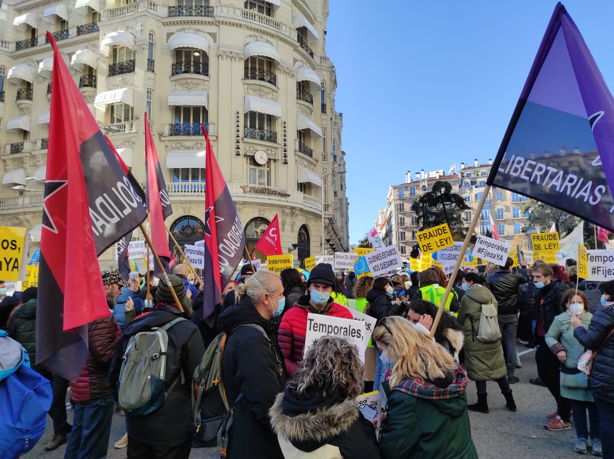 Concentración ante el Congreso de los Diputados.
LAS QUE ESTÁN, SE QUEDAN
LOS QUE ESTÁN, SE QUEDAN
#FijezaYa #fijezacon3años