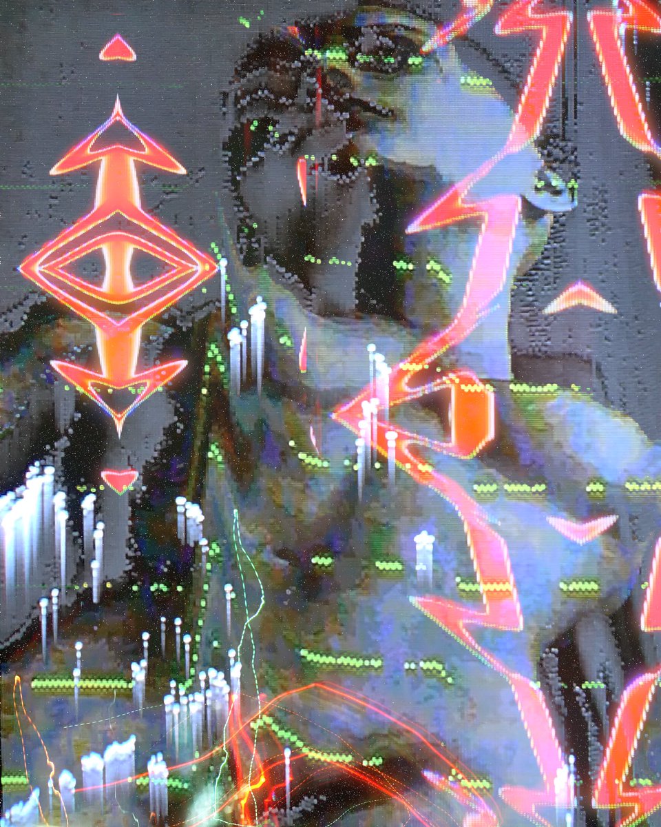 Unconstructed tweet media