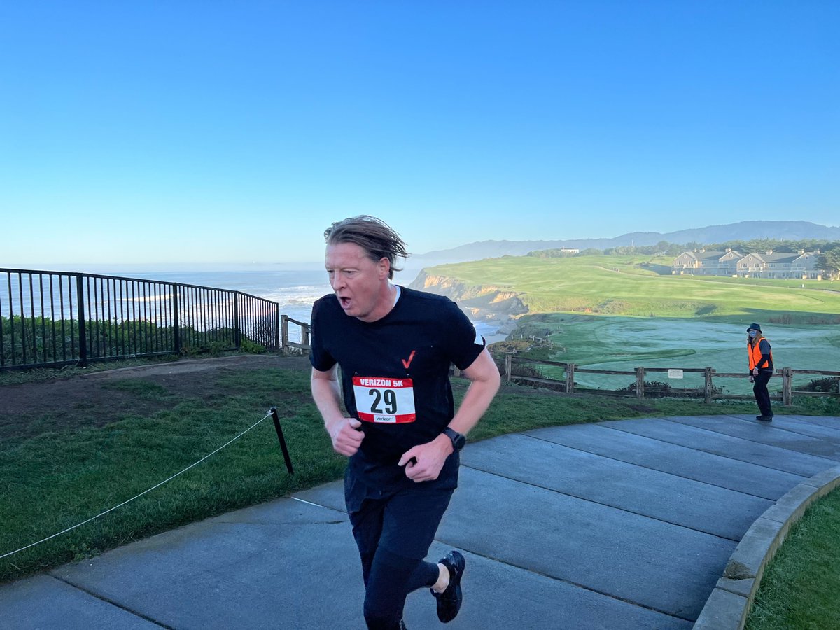 hansvestberg's tweet photo. Got the day started with an amazing run in Half Moon Bay for @FortuneMagazine #FortuneTech. Thank you to everyone who came out to #runwithhans! https://t.co/R8kvxOM7TT