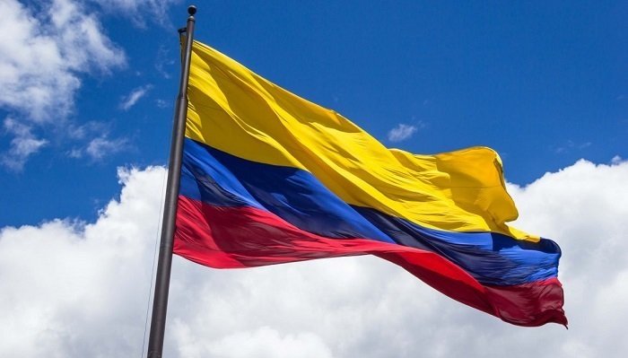 tetegukkie_'s tweet photo. ¿Por qué @BTS_twt debe venir al Colombia?

        🇨🇴 Hilo MUY necesario 🇨🇴

⠀⠀#BTSenColombia2022  #BTS https://t.co/GRmvdjvxap