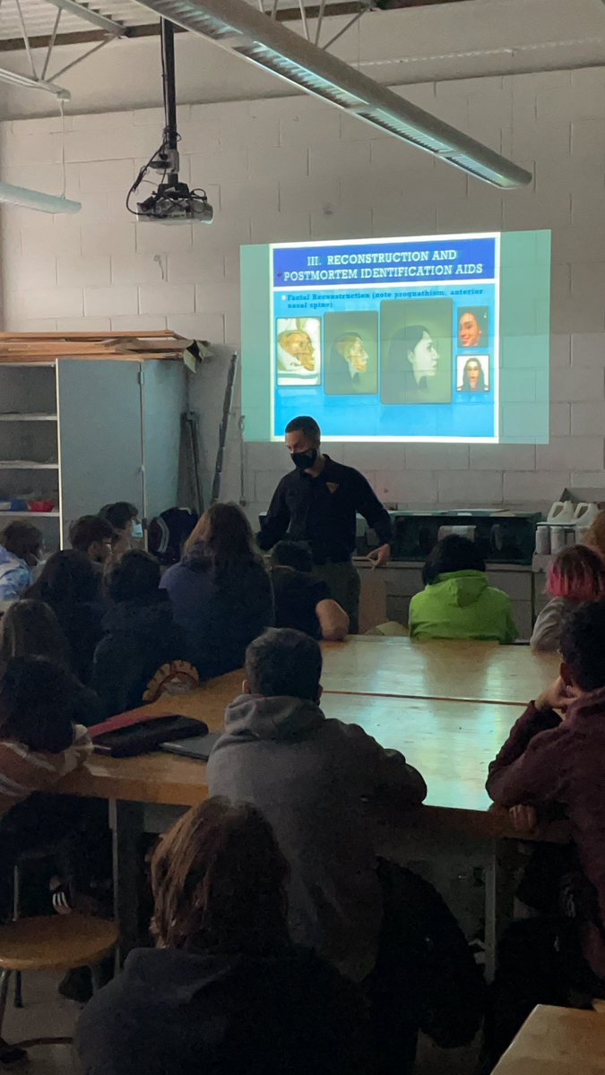 Lizerd18's tweet photo. Thank you to the NJ State Troopers for coming and talking to our art and history classes about Forensics, police sketches, composite drawings and educating us! #njstatetrooper #wearehowell @BravermanHHS #theregional https://t.co/QRwX3rQHUT