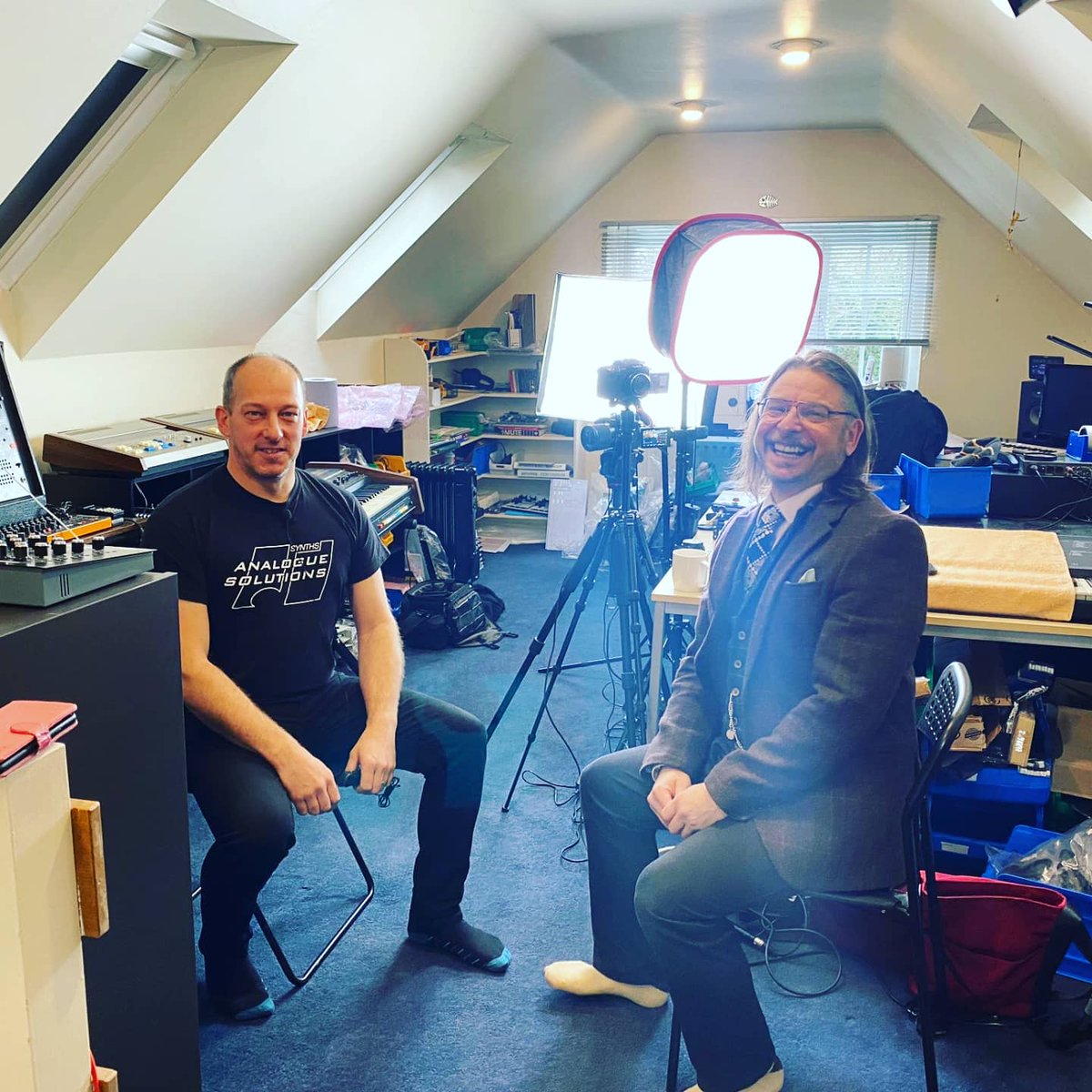 ASUKLTD's tweet photo. 👉 Had a fun and engaging interview with Jason Jervis today. Lots of synth discussion! 🎶🎛️ (Thomann Synthesizers) @thomann.music 
@getjervis 
.
.
#analogue_people #AnalogueSolutions #thomannmusic #jasonjervis #getjervis #Synthesizers #thomann #Synthesizertalk https://t.co/XlnVbO4NsA