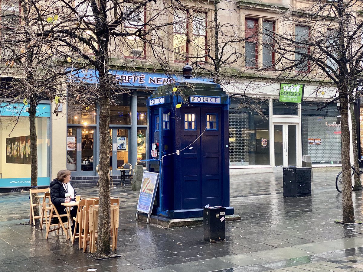 Roger_Edwards's tweet photo. I love that Glasgow still has real Police Boxes.
Except most are now coffee shops rather than a TARDIS. #ExpoScotland https://t.co/KYJYdshXvT
