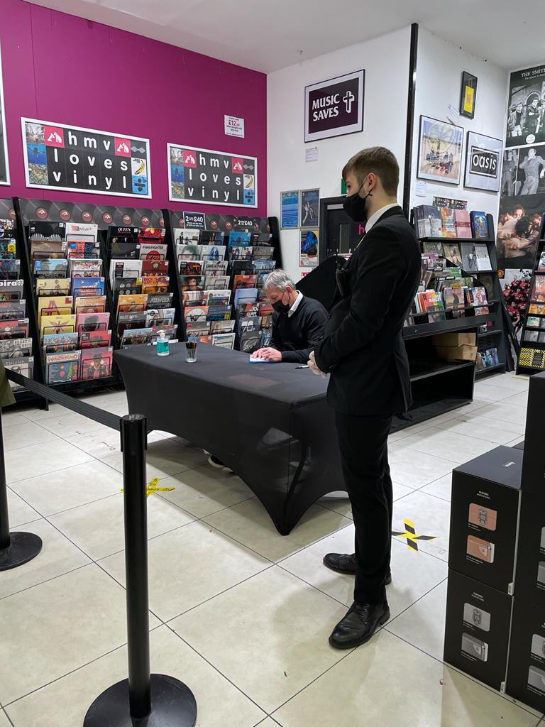 ROBBO: The Bryan Robson Story tweet media