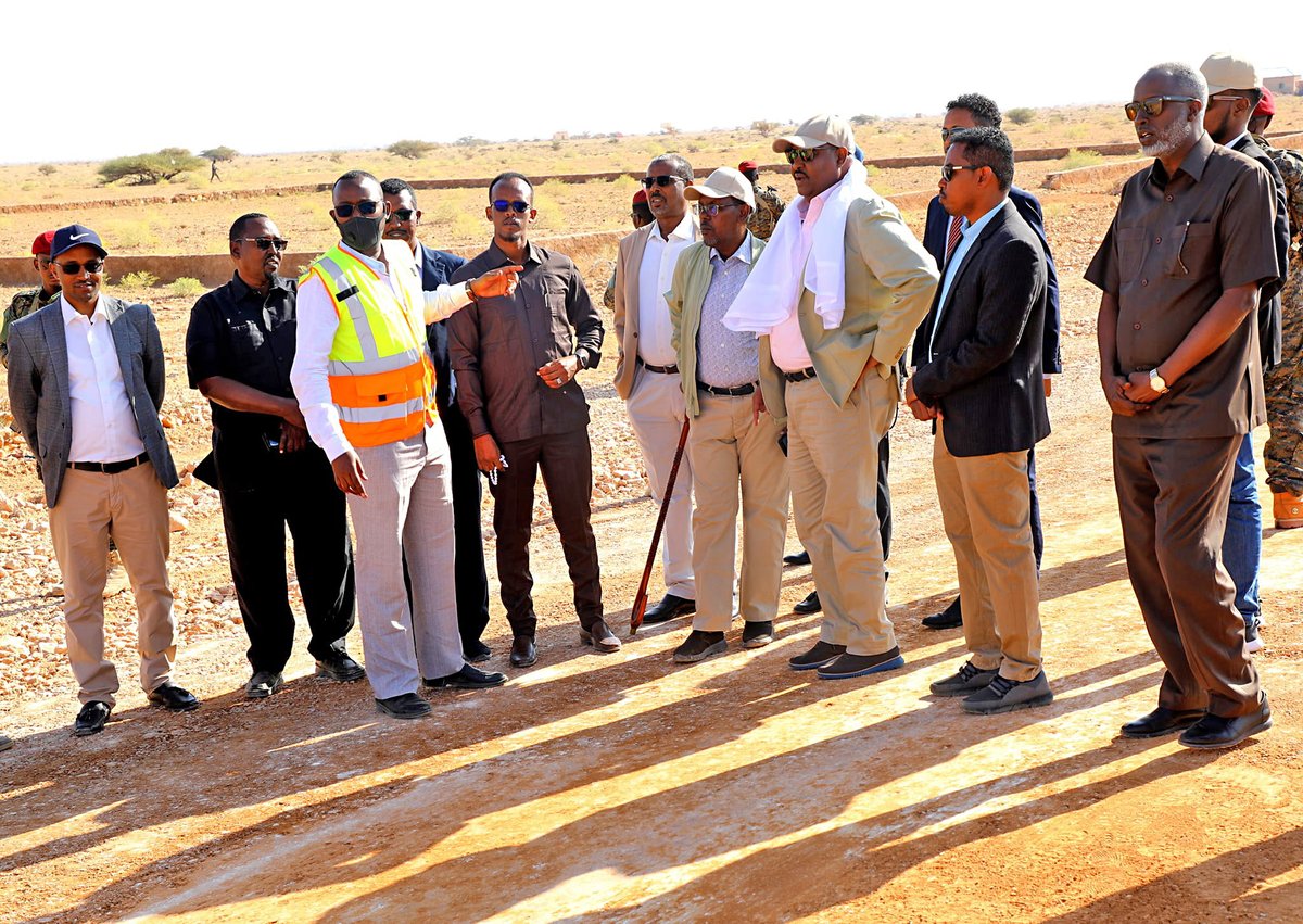 HESaidADeni's tweet photo. I visited the #roadConstruction site in Buuro-wadal, #Sool region, to inspect the ongoing road construction. I met with the project team and discussed the overall project plan, timeline, and construction work. https://t.co/GQjJgR52o4