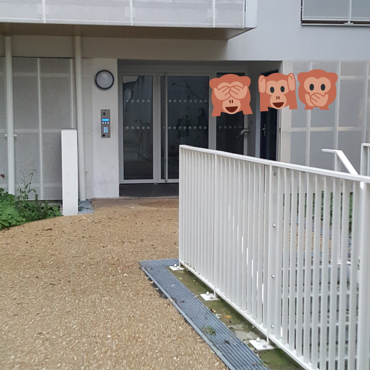 nikita0_007's tweet photo. #découvertedujour #ophm #montreuil pas dégueu les hlms du centre ville chauffage collectif, bien loin des vieux bâtiments qu'ils restent sur Montreuil qui ont des réhabilitations ou l'isolation
est quasi inexistante /#bienplanquéssurtout  #paspourtoutlemonde #familledélus https://t.co/Wzn9R2xsV8