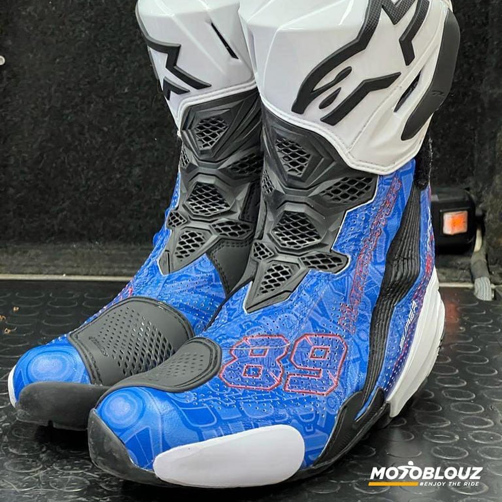 88jorgemartin's tweet photo. SORTEO MIS BOTAS! Id a mi perfil de Instagram @88jorgemartin❤️‍🔥 https://t.co/X6ewzp7bag