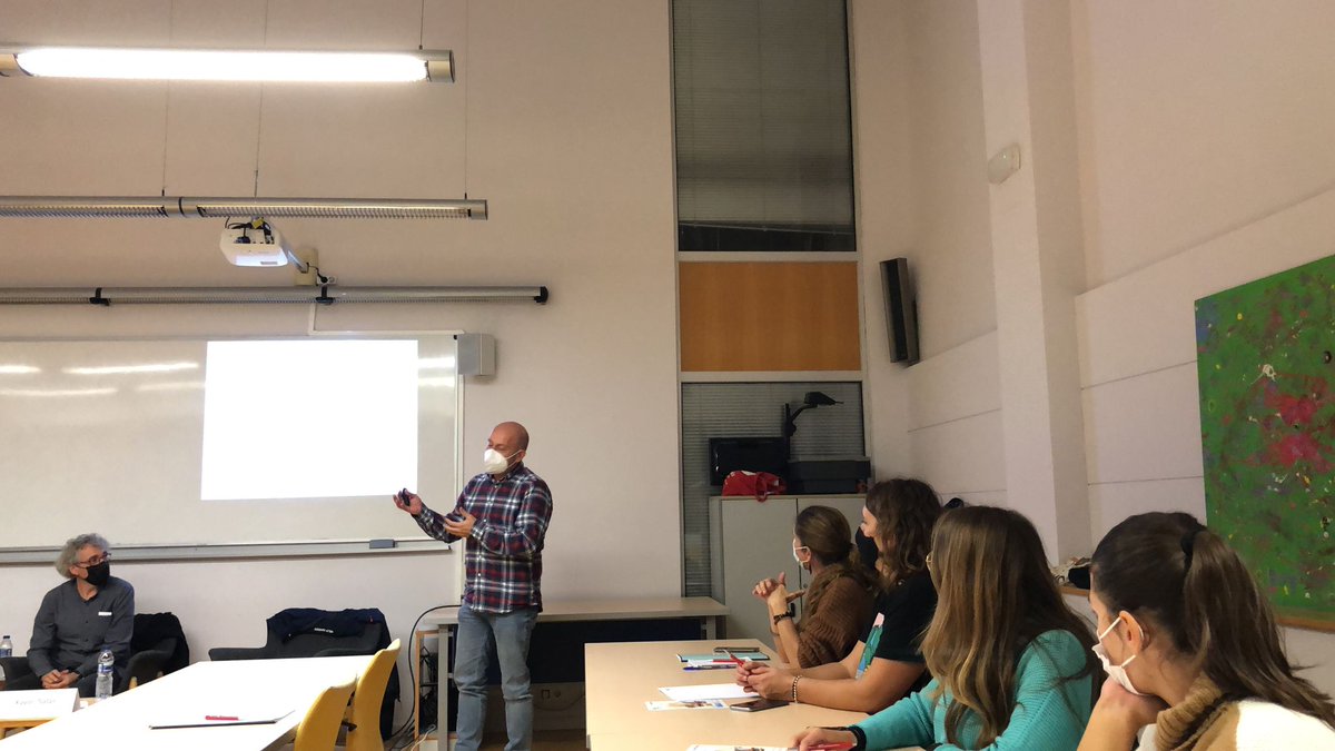 ℹ️ Turno de Xavier Salas, Jefe de Sección de Medio Ambiente del Ayto. de Torrent ➡️ Nos habla sobre la educación ambiental en los ayuntamientos: no suele haber un perfil para este puesto, se subcontrata a una empresa experta #mástereducaciónambiental postgrados.floridauniversitaria.es/master-educaci…