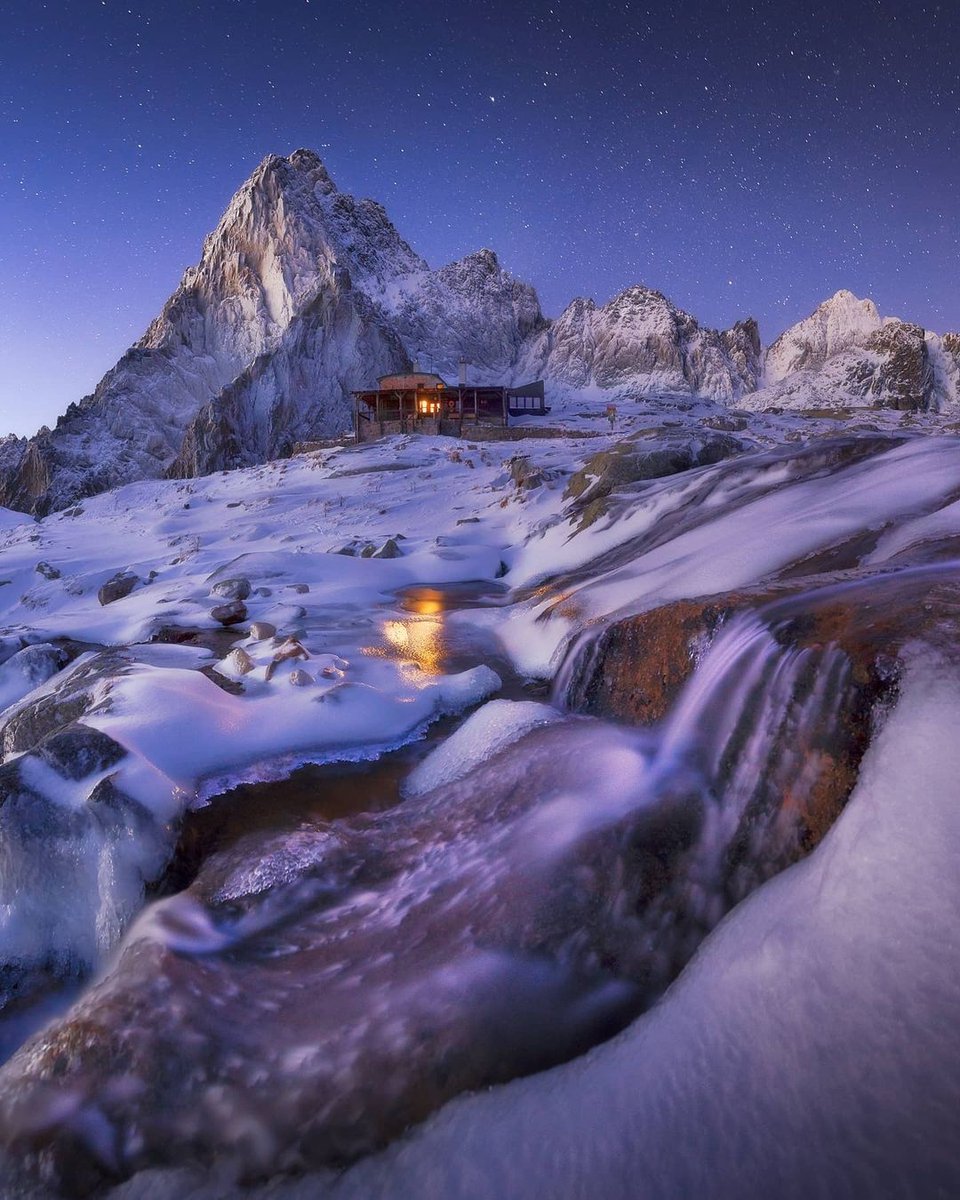 adventoura's tweet photo. Téry cottage in the High Tatras.
Memories of hiking in this place will always keep you warm.
Follow us 👉 https://t.co/XXhdpxXoeC to get more info about our services.
RT
#slovakia #slovensko #hightatras #teryhochata
📸 by@borisiglar https://t.co/FBQb9301z5