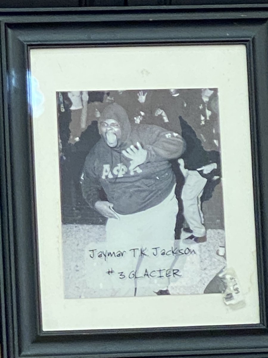 jaymarj's tweet image. 26 years as an ALPHA MAN! #MuXi #Fall95 #7IceColdSouls #3Glacier #Alphaversay