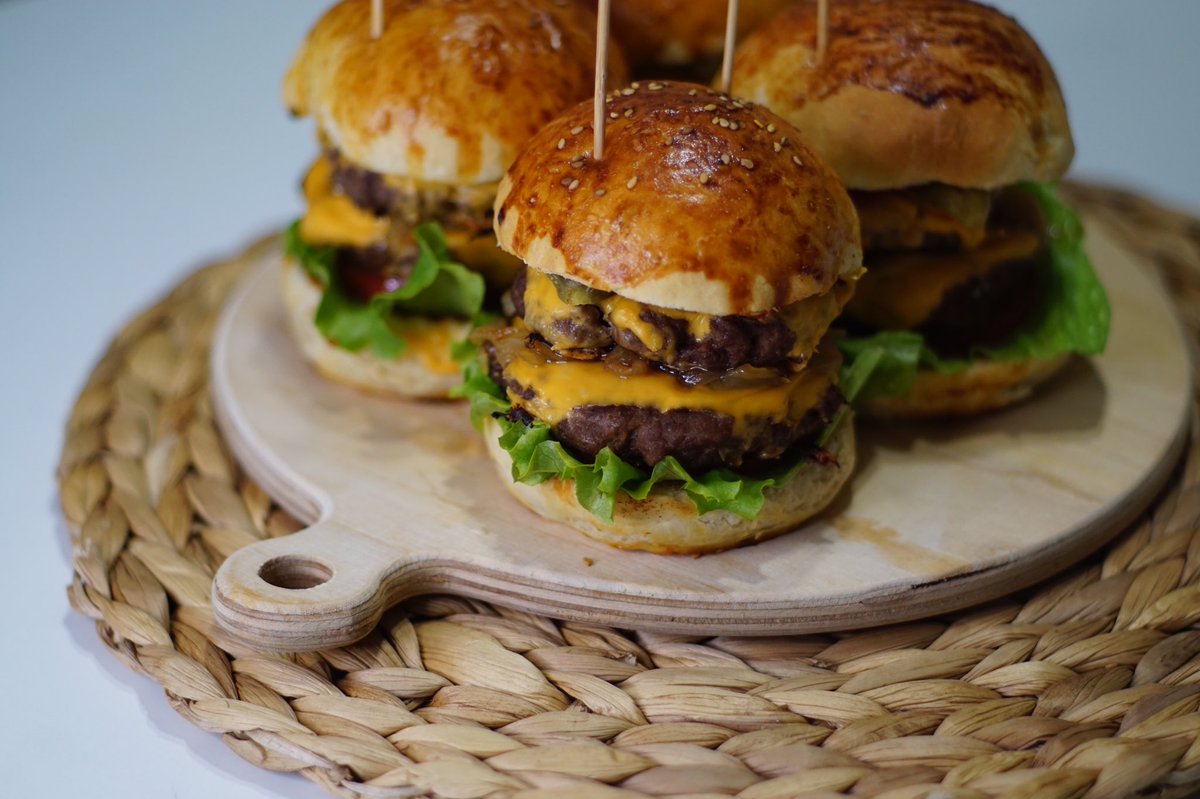 tv_tarif's tweet photo. EVDE DOUBLE BURGER🍔 

https://t.co/baD9Ql1R45 https://t.co/Dd1WXyxkc3