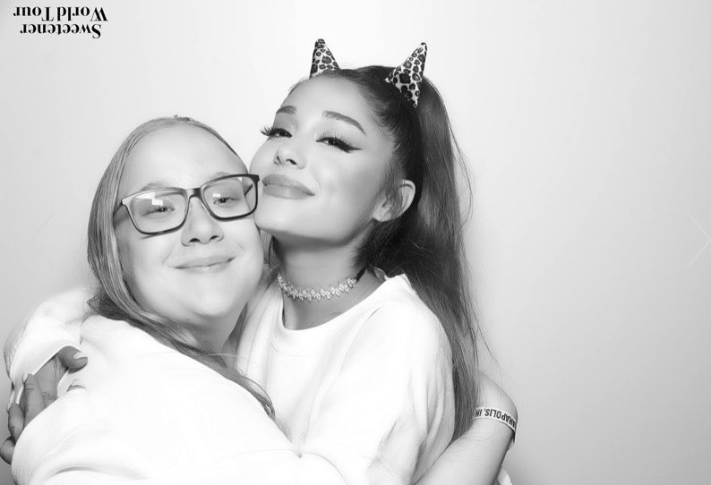 GrandesDisciple's tweet photo. @ArianaGrande I’m still missing you to this day. I love you. https://t.co/8iHHqbRxoB
