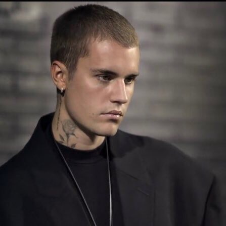 yourbiebernews's tweet photo. Justin for Balenciaga https://t.co/jVmjvSIg4o