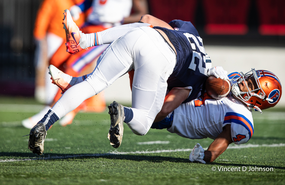 Was there a bigger hit of the #StateFinals weekend than <a href="/CGTrojanFB/">Trojan Football</a> Toby Splitt on #EastStLouis' Kuron Parchman? Parchman held onto the pass, but was helped off the field.