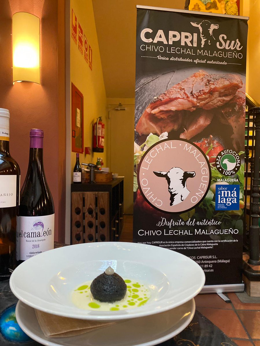 caprisur's tweet photo. Hoy se ha celebrado oficialmente que los @PatiosdeBeatas se alzara con el primer puesto del V Concurso Provincial @LaCartaMalacita de Cocina con #ChivoLechalMalagueño con su receta ““Bombón de Chivo Lechal Malagueño con gazpachuelo con una estrella de gel de citronella” https://t.co/MGbCPX6SKQ