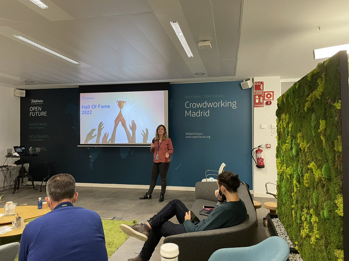 OpenFuture_'s tweet photo. Hemos tenido el placer de presentar nuestro Hall of Fame 2022, 39 son las nuevas startups elegidas este año. Mención especial a las startups @ludusglobal, @openwebinars, @solumpv y @sutelinco invertidas por @Wayra 🎉 https://t.co/wxTRZZYXP6