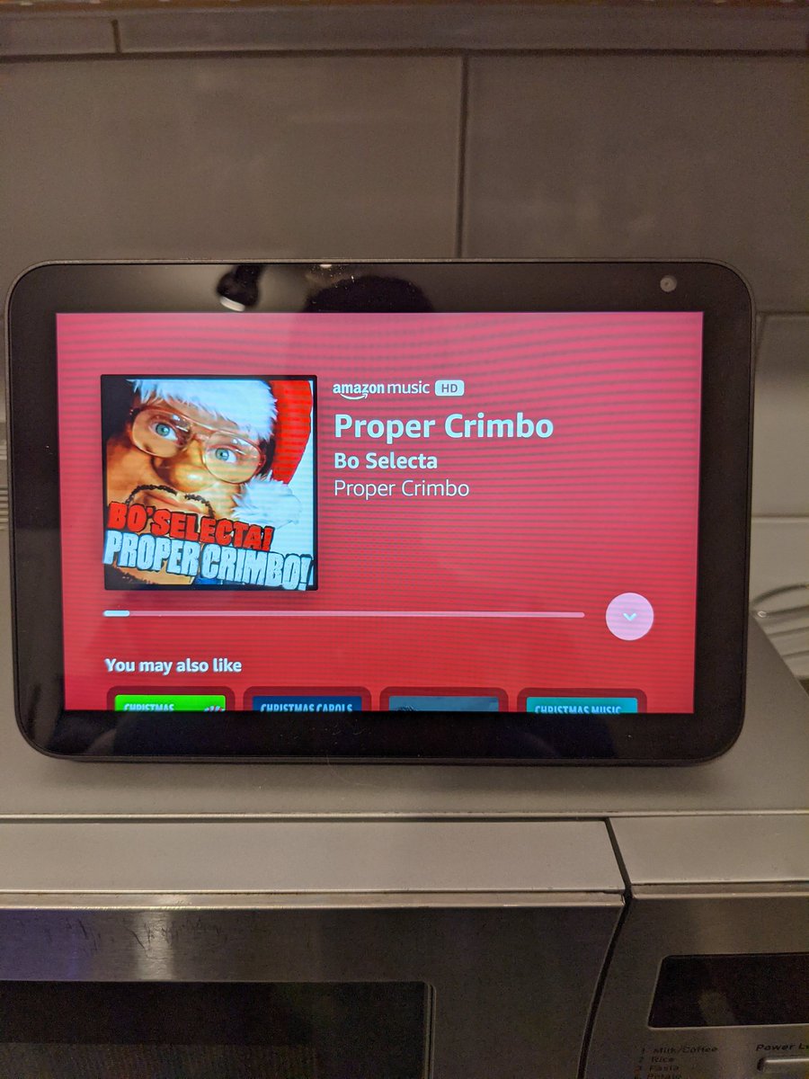 dw210806's tweet photo. Not Xmas until I listen to this tune #properchrimbo #boselecta @LeighFrancis #chamone #properboitellthee https://t.co/XFUeTkujpf