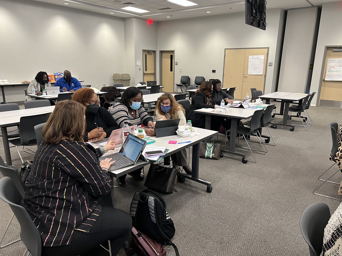 SJBPS118's tweet photo. Instructional Leaders work on the SJBP Roadmap to Success https://t.co/OvZG1q1YzH