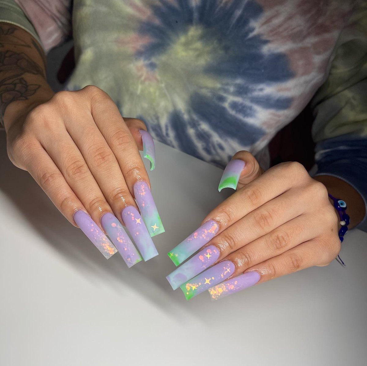 g0ldenlay's tweet photo. Just a nail tech trying to get her work around. A simple retweet will make my day 🥰 Located in Lorain, Oh and if you’re from Cleveland I’m just 30min away. https://t.co/TebisfWMiQ
