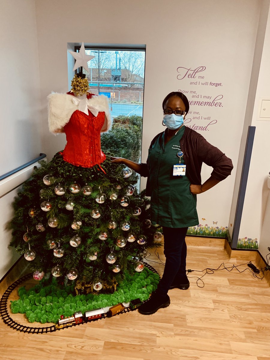 Northmid maternity Birth centre, Mrs Claus is snatched @veronicawells ⁦@ljsan1⁩ ⁦@ShereenNimmo⁩ ⁦@NicoleCNHS⁩ ⁦@NorthMidNHS⁩