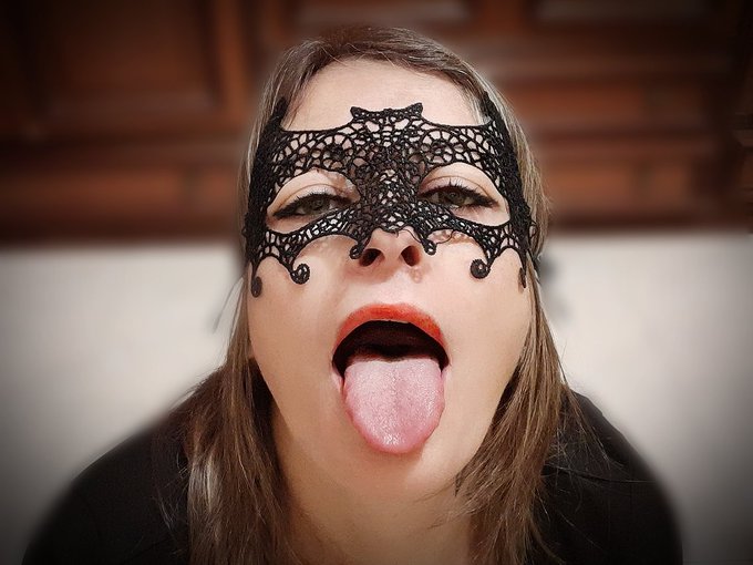 BUONANOTTE 😊 https://t.co/IkiArHVLJx