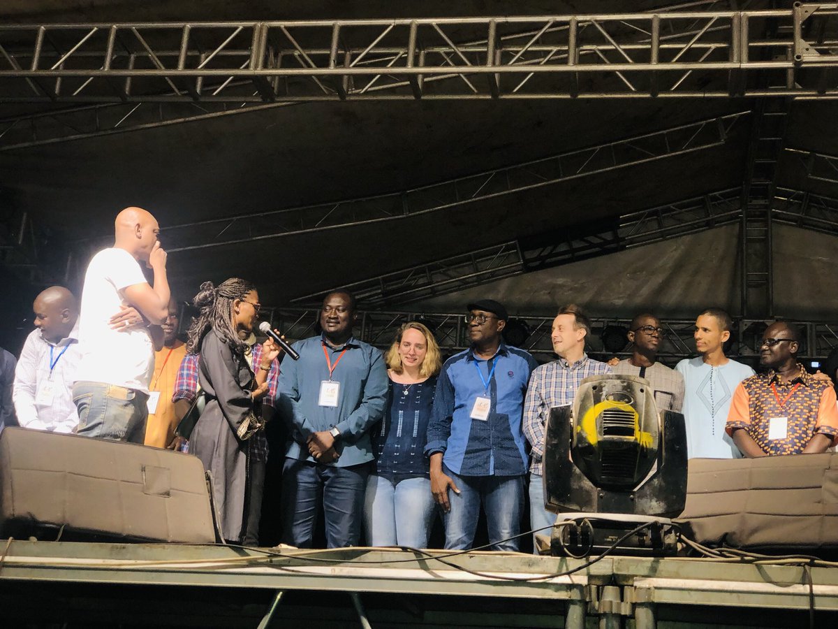 Dia_Sakho's tweet photo. #FACEJSUGU, un baptême de feu, une prouesse d’équipe. Les chiffres: 130 exposants, +5000visiteurs sur 3 jours, 800 participations aux 4 panels d’experts, une ingénierie artistique des plus dynamiques. Chiffre d’affaires probant pour bénéficiaires.
#Mali
https://t.co/bAMHcgzu5J https://t.co/h9IdQFDkSU