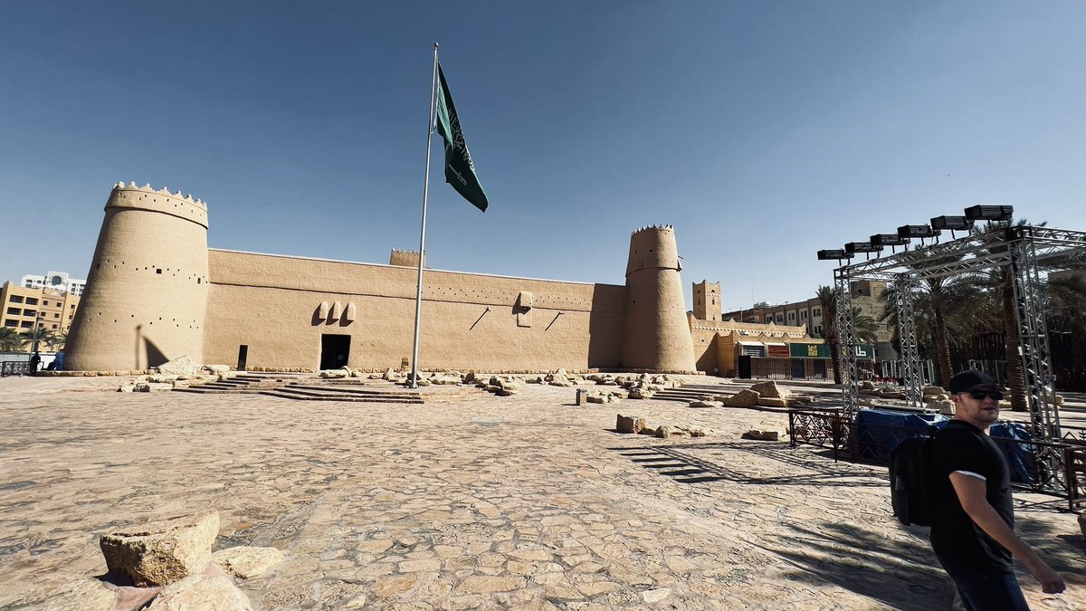 Jayson E. Street 💙 🤗💛 tweet media