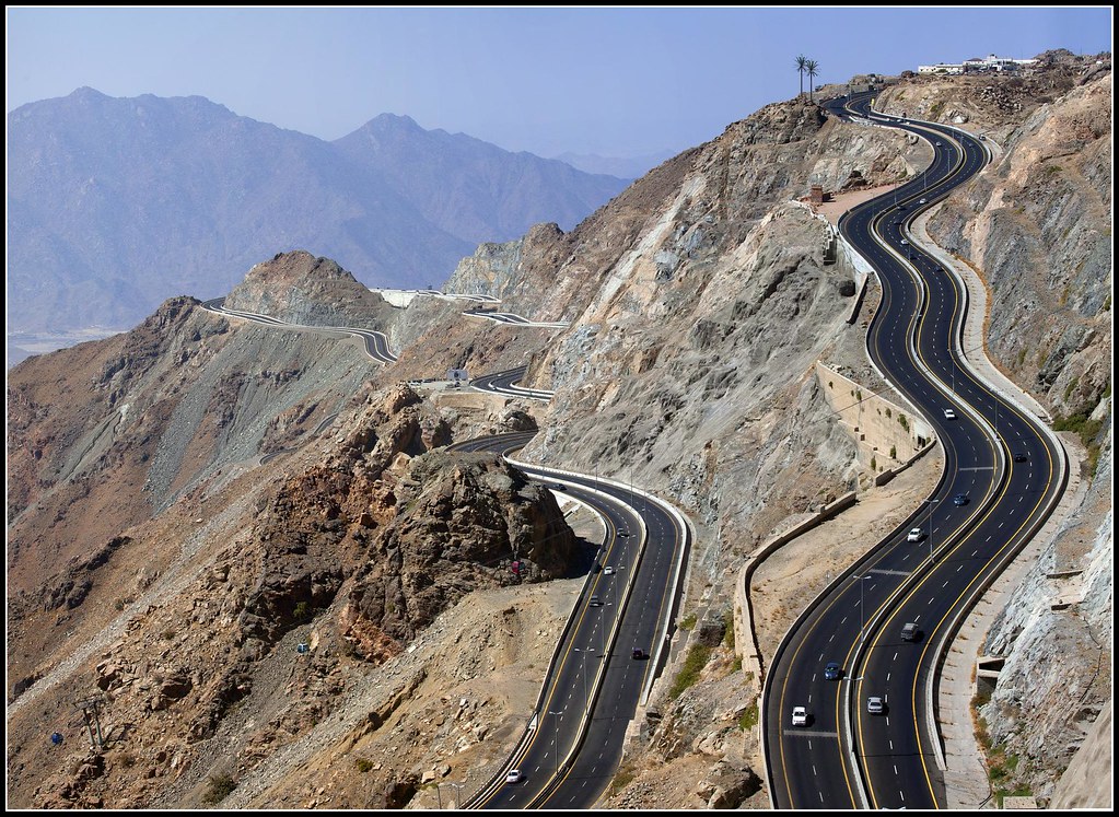 MissEvy_'s tweet photo. Dare to drive here? 

#roadtonowhere #Taif #SaudiArabia #grateful #incredible #absolutlyhappy https://t.co/eawKt3Htua