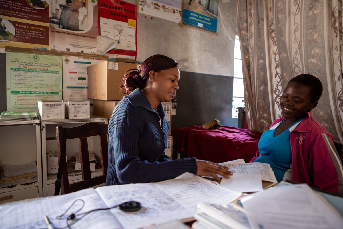 Both HIV/AIDS &amp; COVID-19 are exposing the widening gap in access to quality healthcare. 

This #WorldAIDSDay, we must take urgent action to end inequalities &amp; advance equity, non-discrimination &amp; #HumanRights so no one is left behind. More from <a href="/ASteiner/">Achim Steiner</a>: bit.ly/3FSqv2O