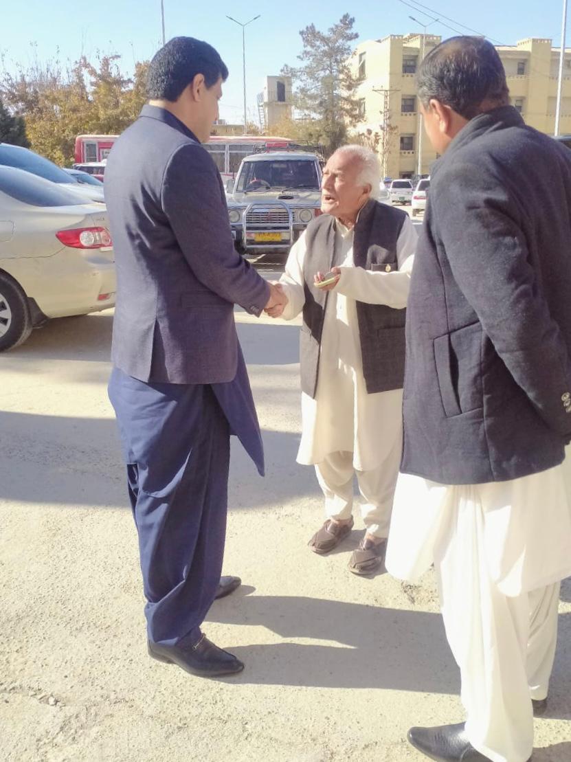 ZahoorBuledi's tweet photo. Simplicity &amp; pro-ppl approach of veteran leader Dr Abdul Hayee Baloch is always inspiring. Prayers and best wish for him. https://t.co/3hHHsXc2c2